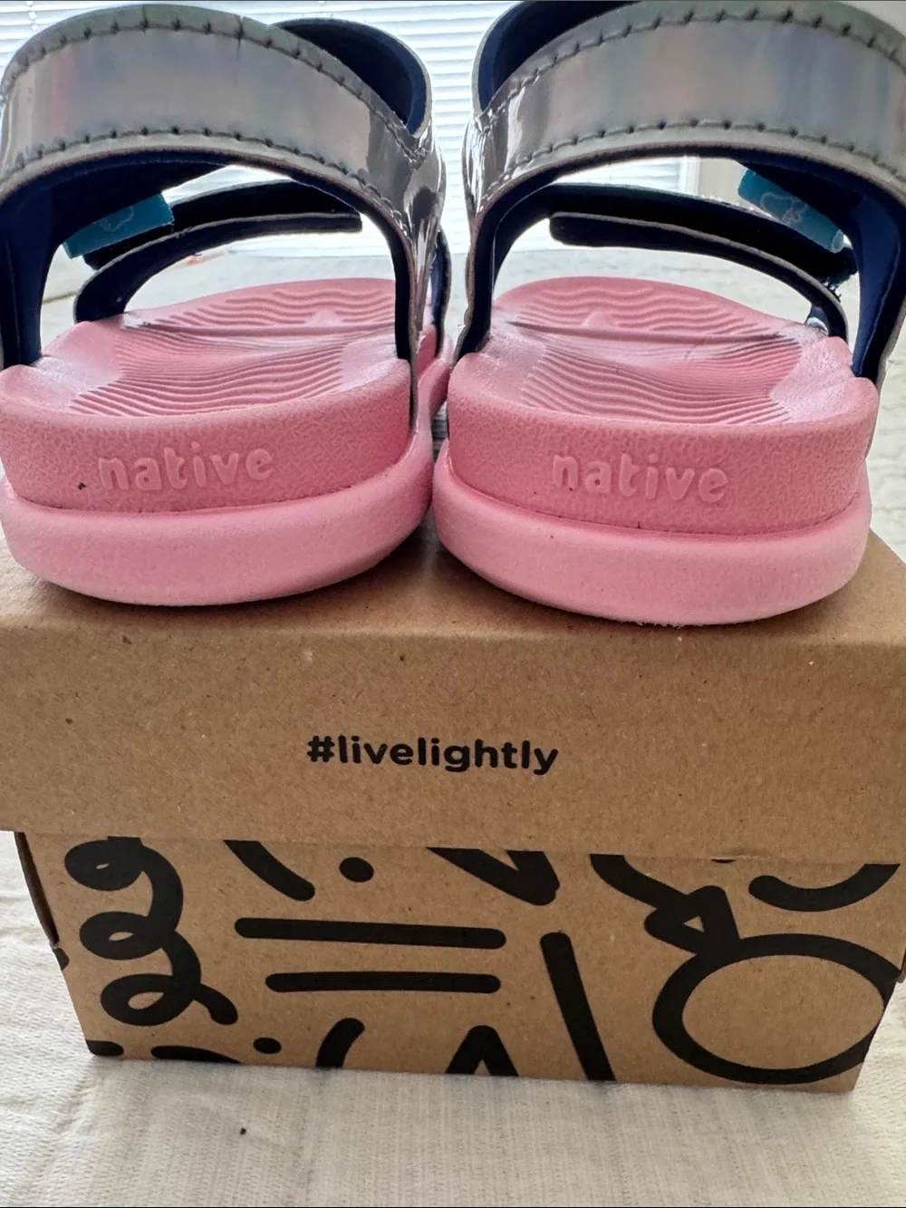 Native Girls Charley Hologram Iridescent Sandal - Princess Pink, Size C4